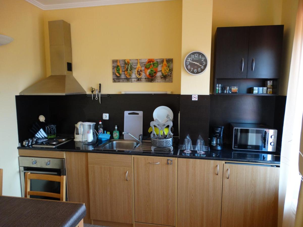Snezhankas Apartment パンポロボ エクステリア 写真
